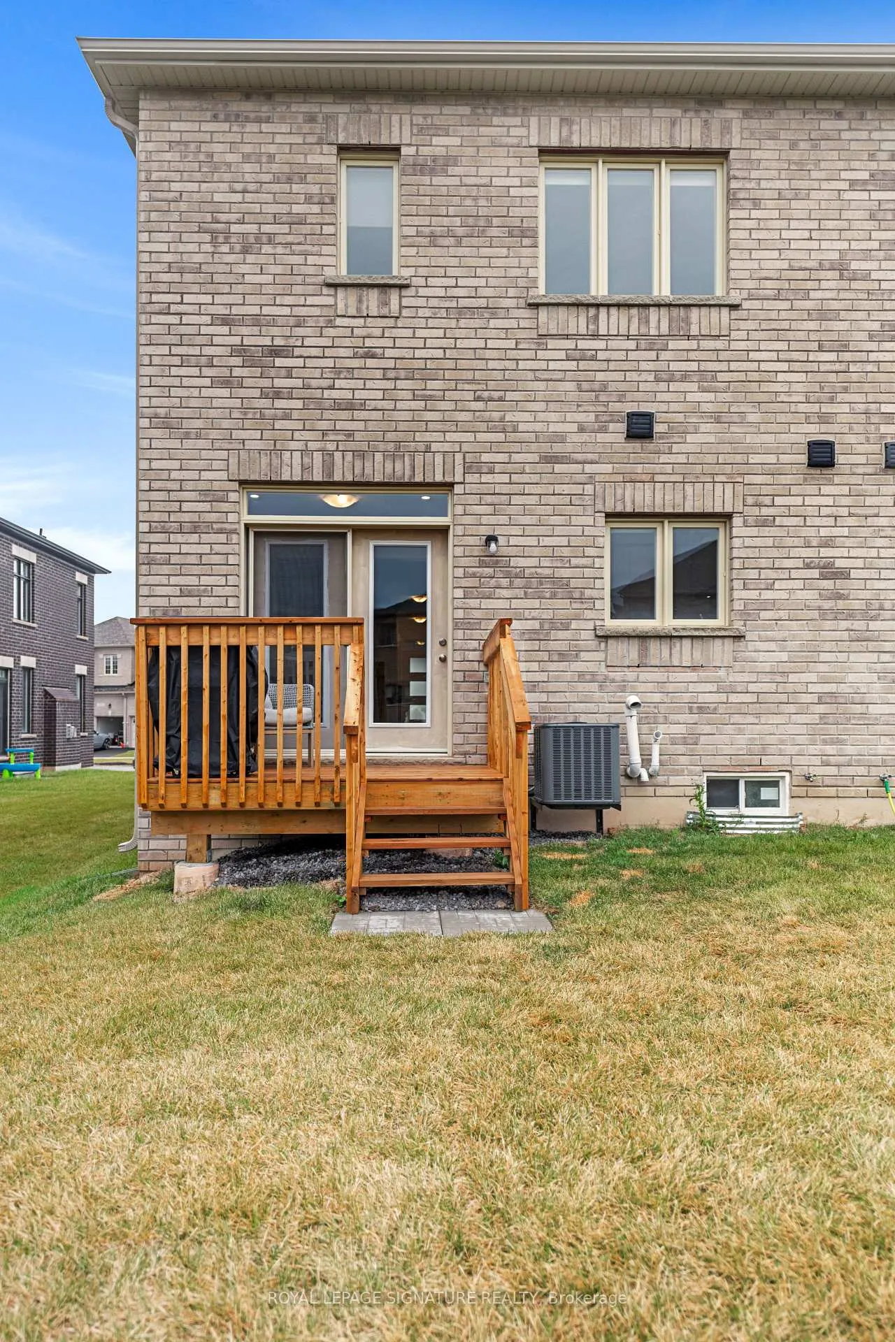 Photo 38 of 270 Great Falls Boulevard, Hamilton, Waterdown — HOMEH