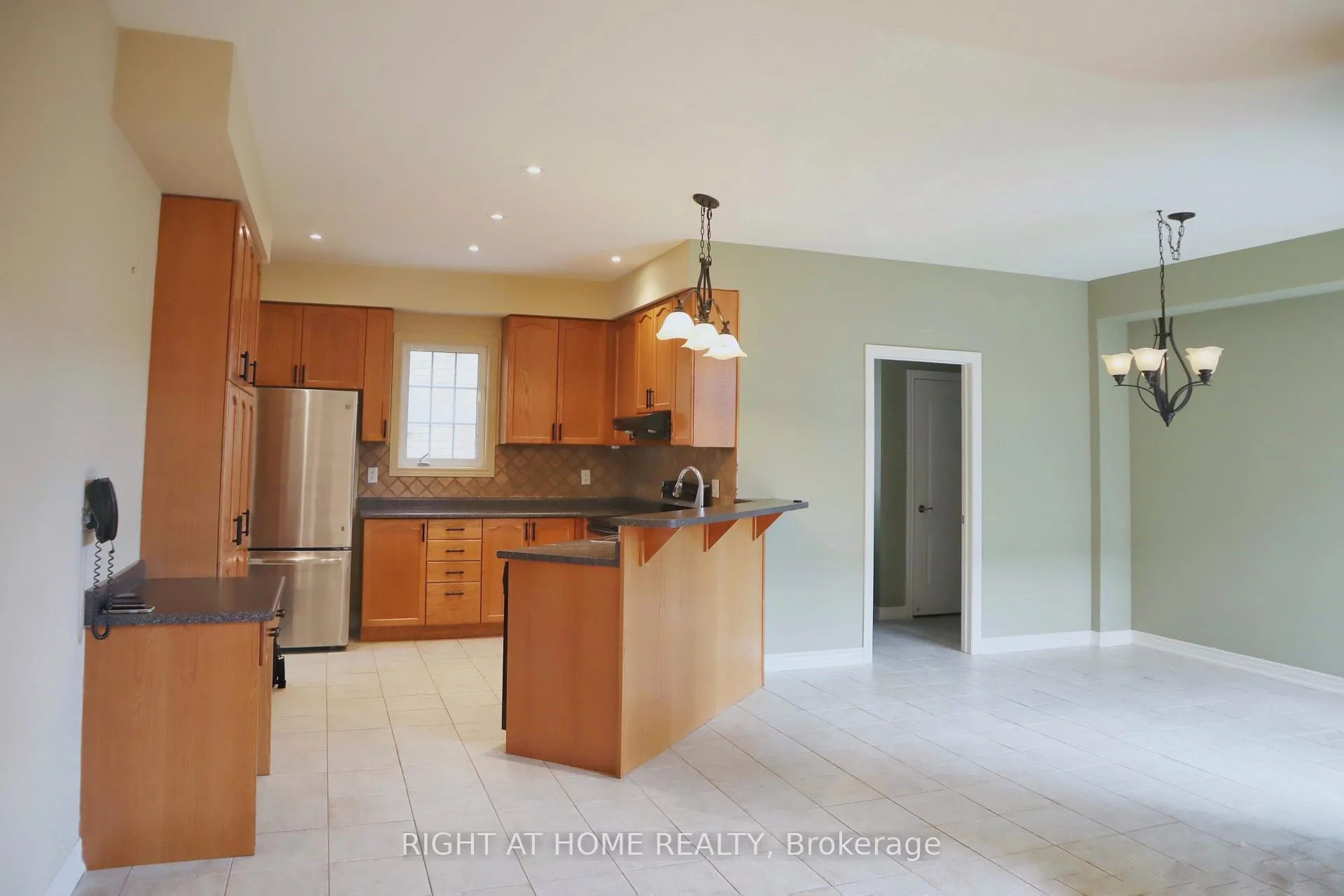 Photo 11 of 27 Bonheur Road, Markham, Cathedraltown — HOMEH