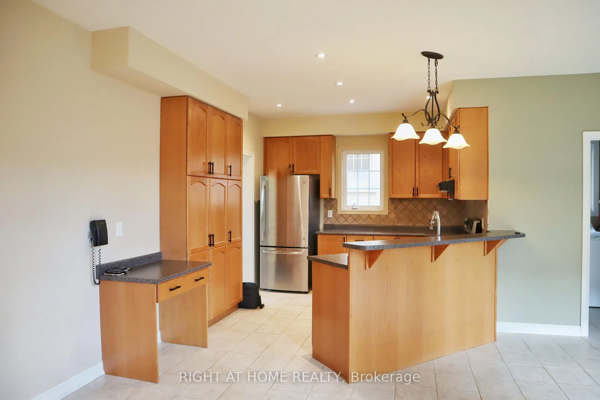 Photo 12 of 27 Bonheur Road, Markham, Cathedraltown — HOMEH