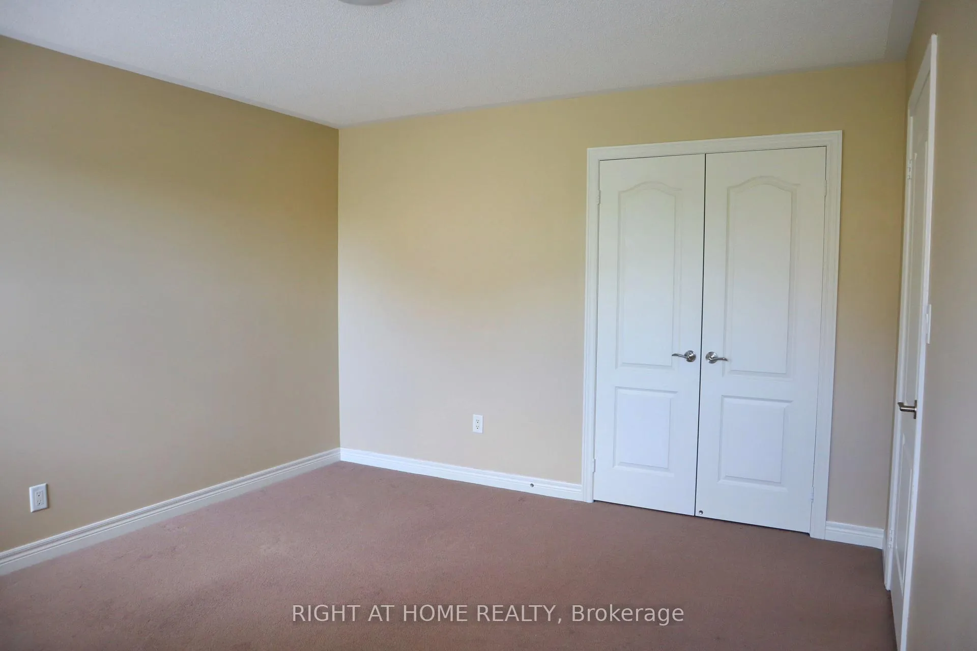 Photo 15 of 27 Bonheur Road, Markham, Cathedraltown — HOMEH