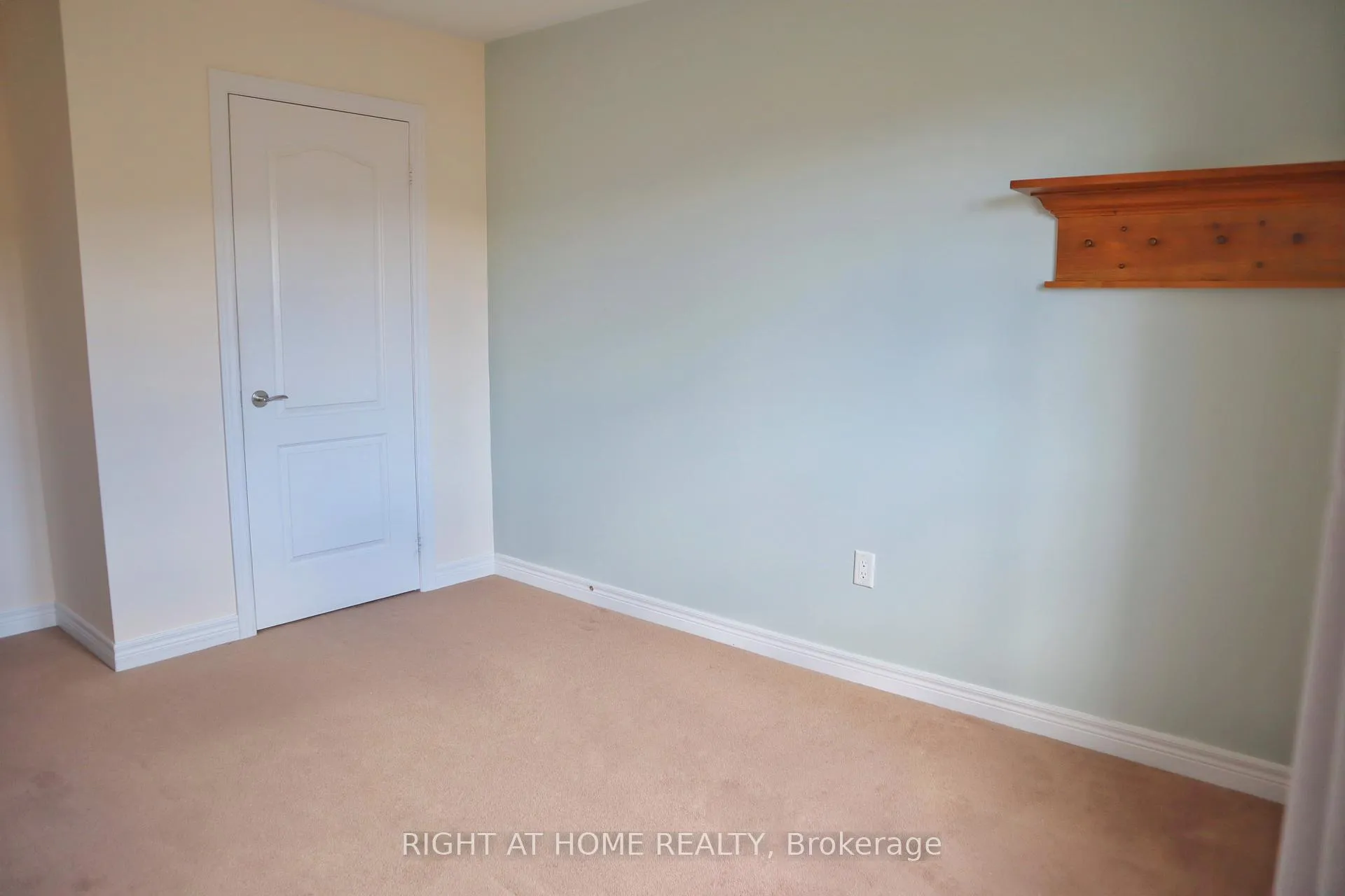 Photo 20 of 27 Bonheur Road, Markham, Cathedraltown — HOMEH
