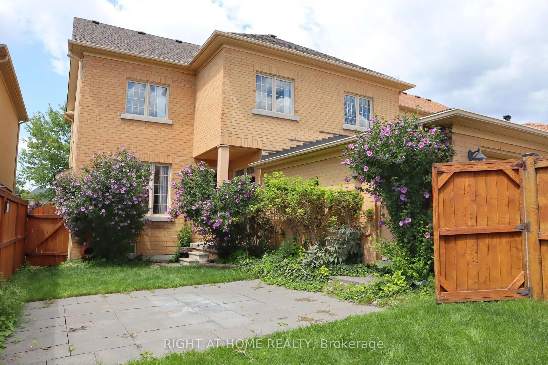 Photo 28 of 27 Bonheur Road, Markham, Cathedraltown — HOMEH