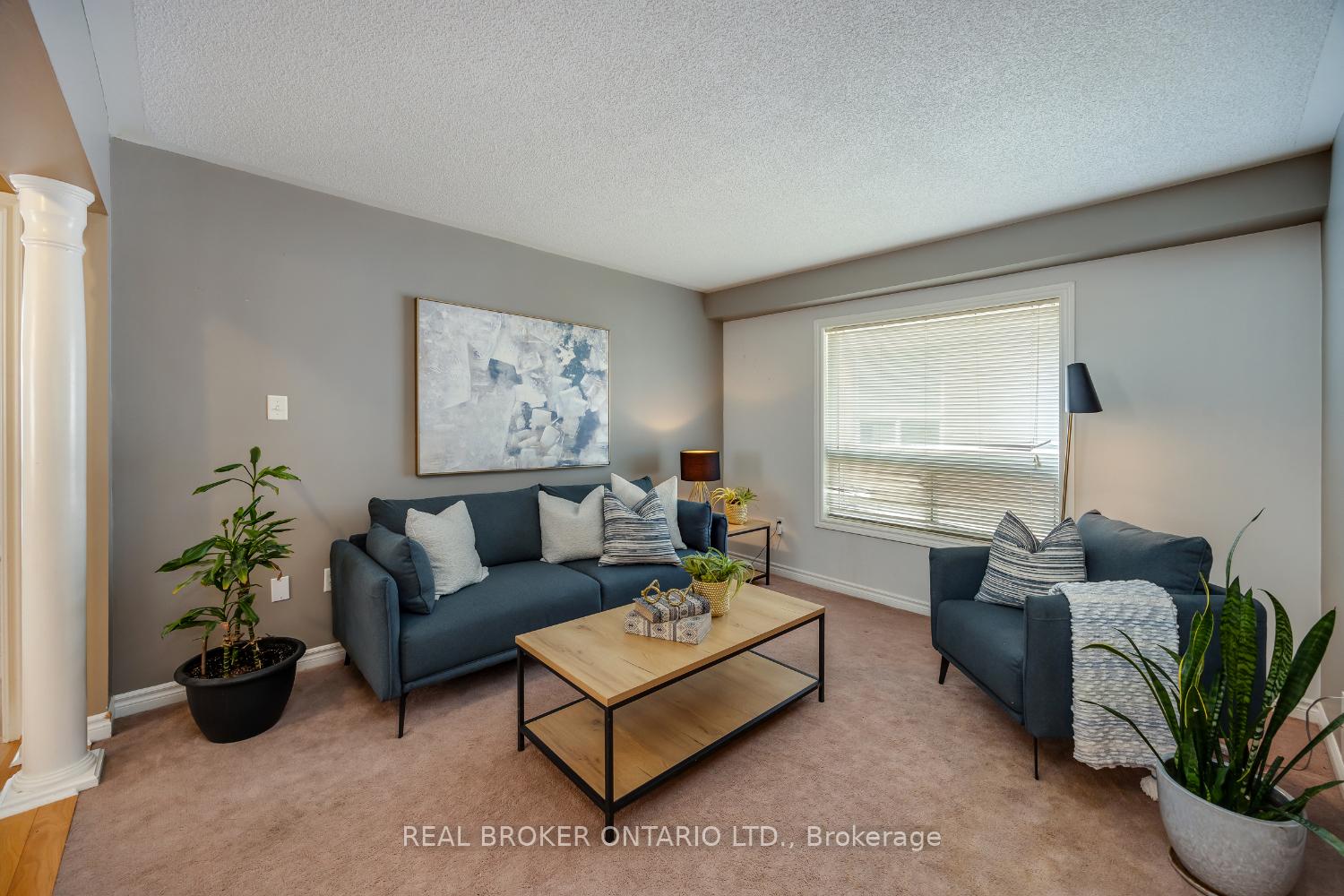 Photo 7 of 36 West Side Drive, Clarington, Bowmanville — HOMEH