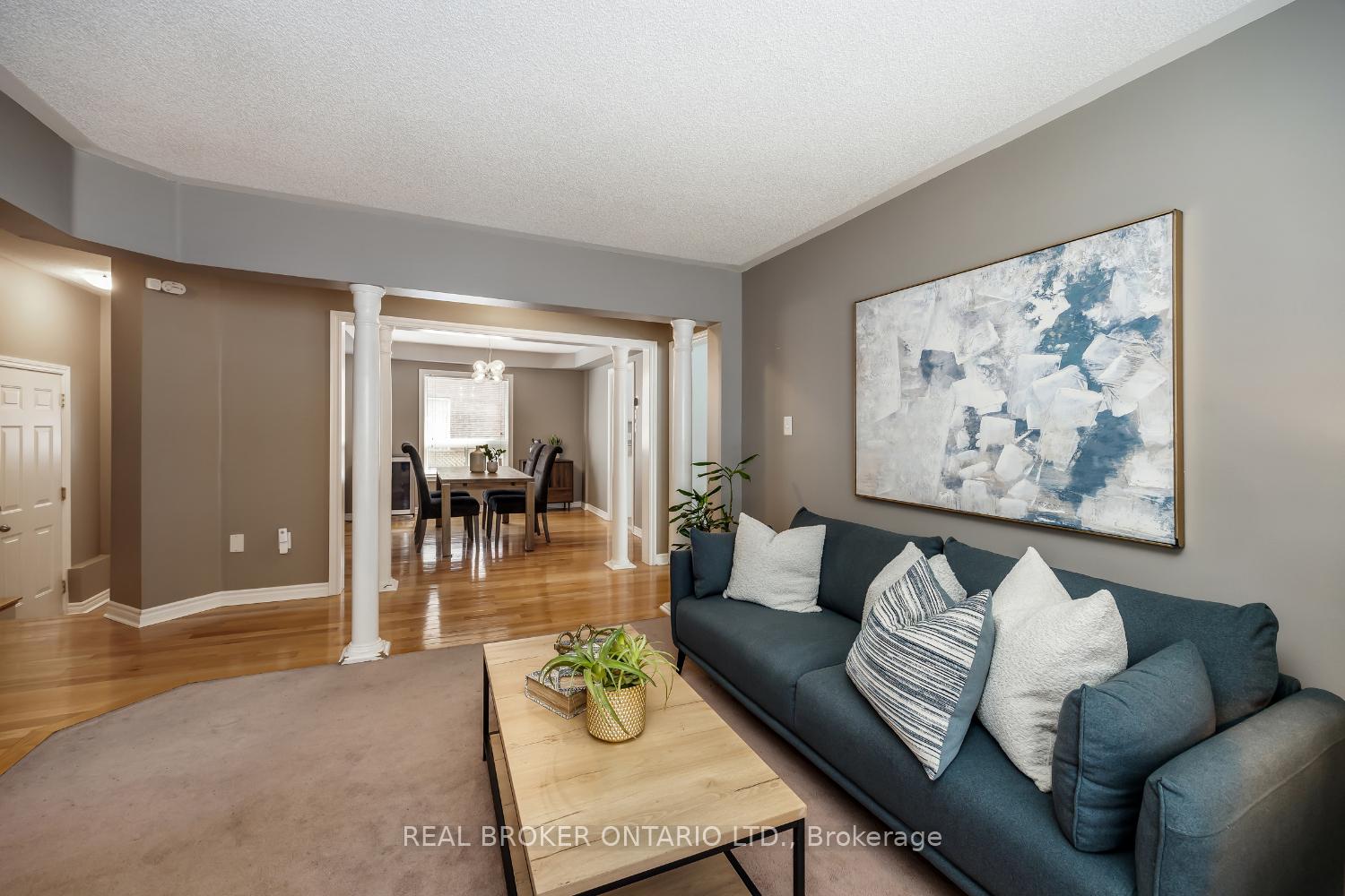 Photo 8 of 36 West Side Drive, Clarington, Bowmanville — HOMEH