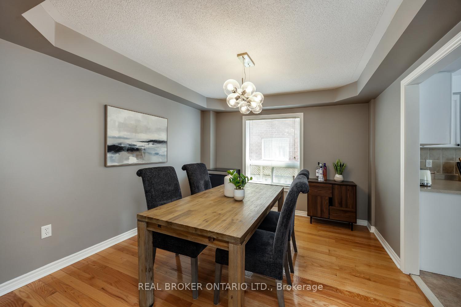 Photo 9 of 36 West Side Drive, Clarington, Bowmanville — HOMEH