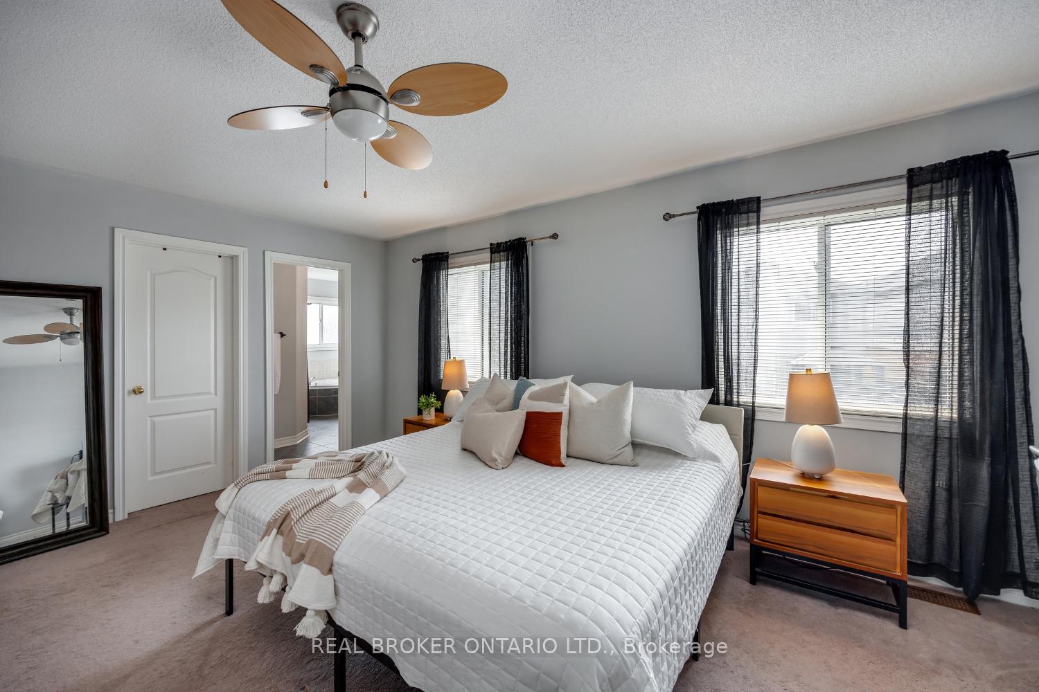 Photo 25 of 36 West Side Drive, Clarington, Bowmanville — HOMEH