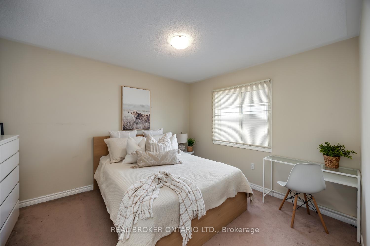 Photo 26 of 36 West Side Drive, Clarington, Bowmanville — HOMEH
