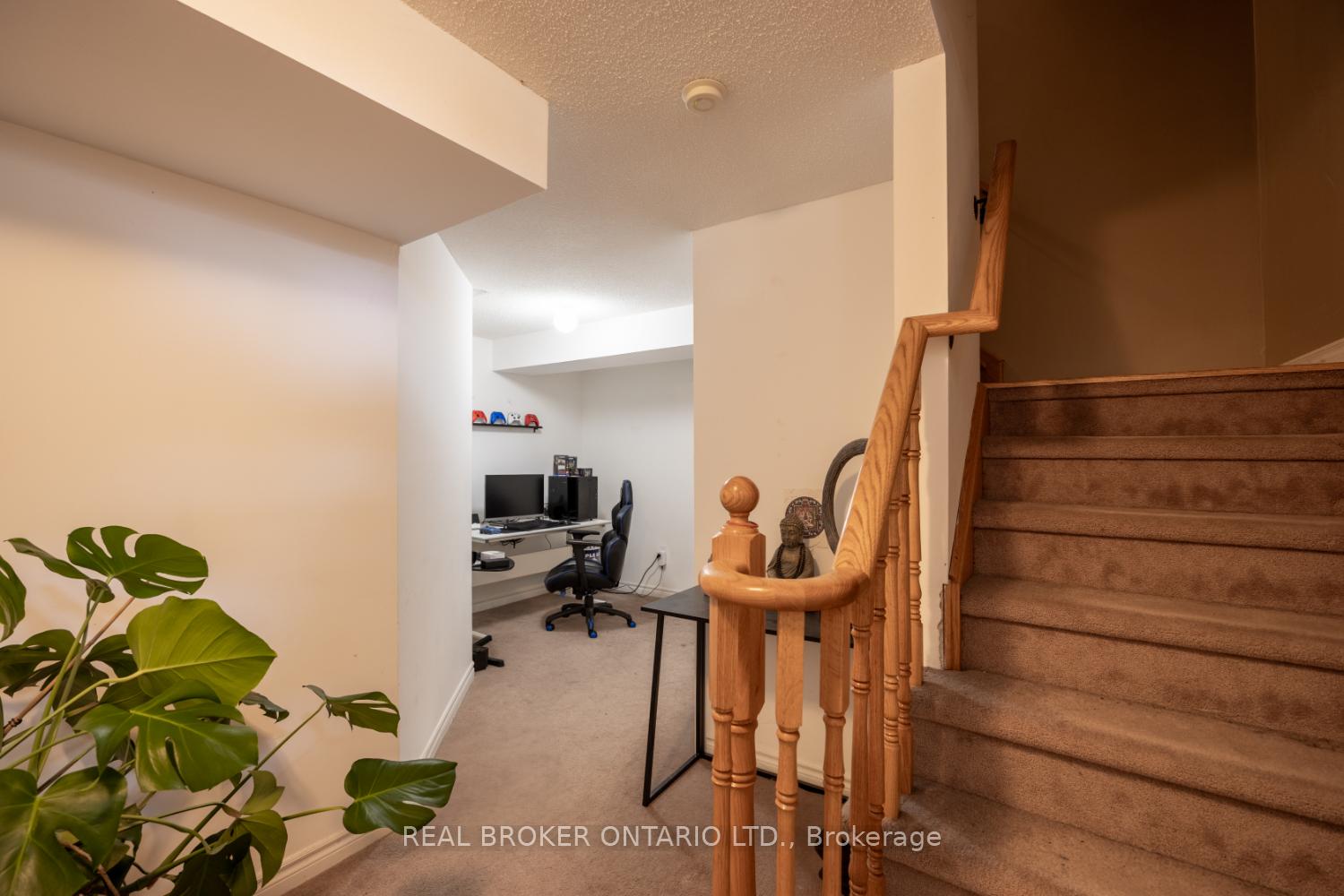 Photo 32 of 36 West Side Drive, Clarington, Bowmanville — HOMEH
