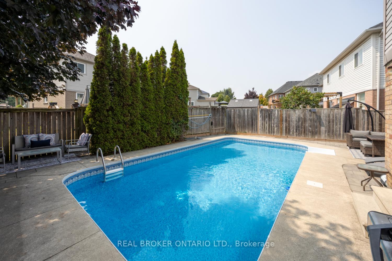 Photo 37 of 36 West Side Drive, Clarington, Bowmanville — HOMEH
