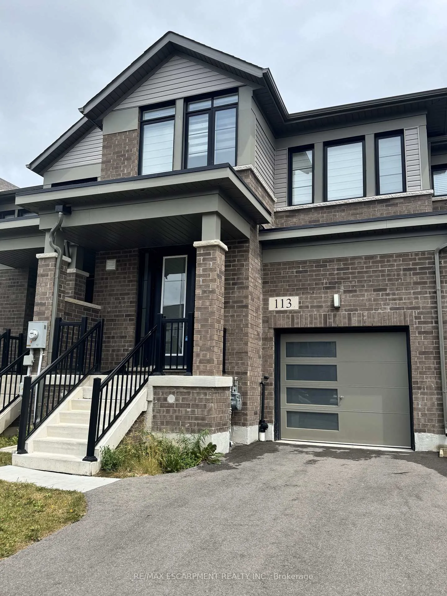 Photo 3 of 113 Freedom Crescent, Hamilton, Mount Hope — HOMEH