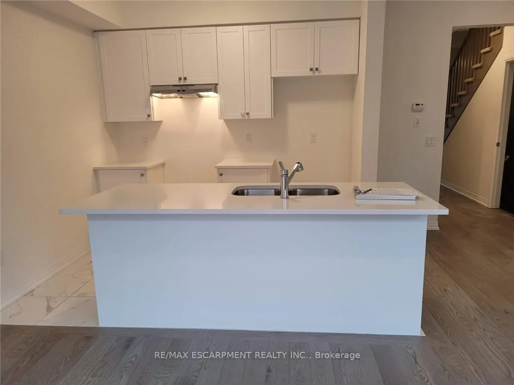 Photo 4 of 113 Freedom Crescent, Hamilton, Mount Hope — HOMEH