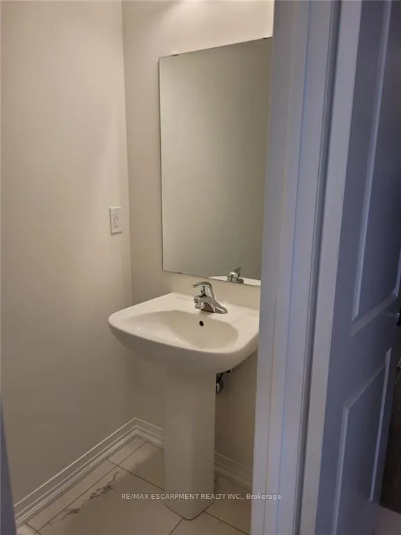 Photo 6 of 113 Freedom Crescent, Hamilton, Mount Hope — HOMEH