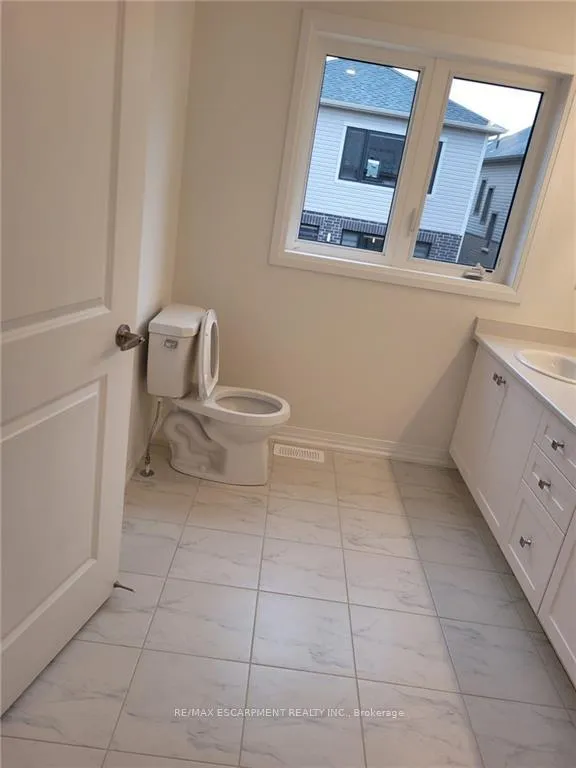 Photo 12 of 113 Freedom Crescent, Hamilton, Mount Hope — HOMEH