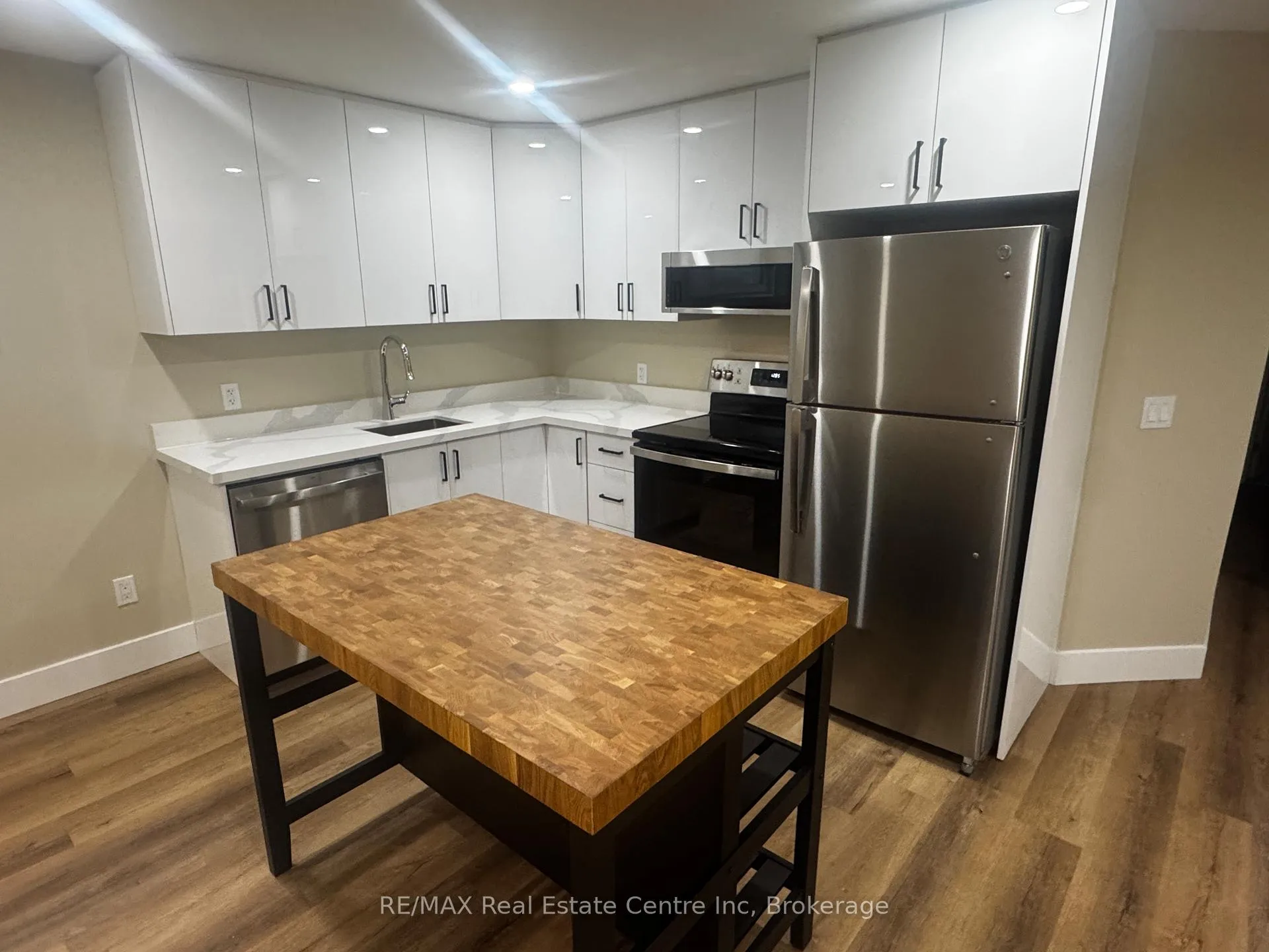 Photo 2 of Unit LOWER - B, 527 Main Street, Guelph/Eramosa, Rockwood — HOMEH