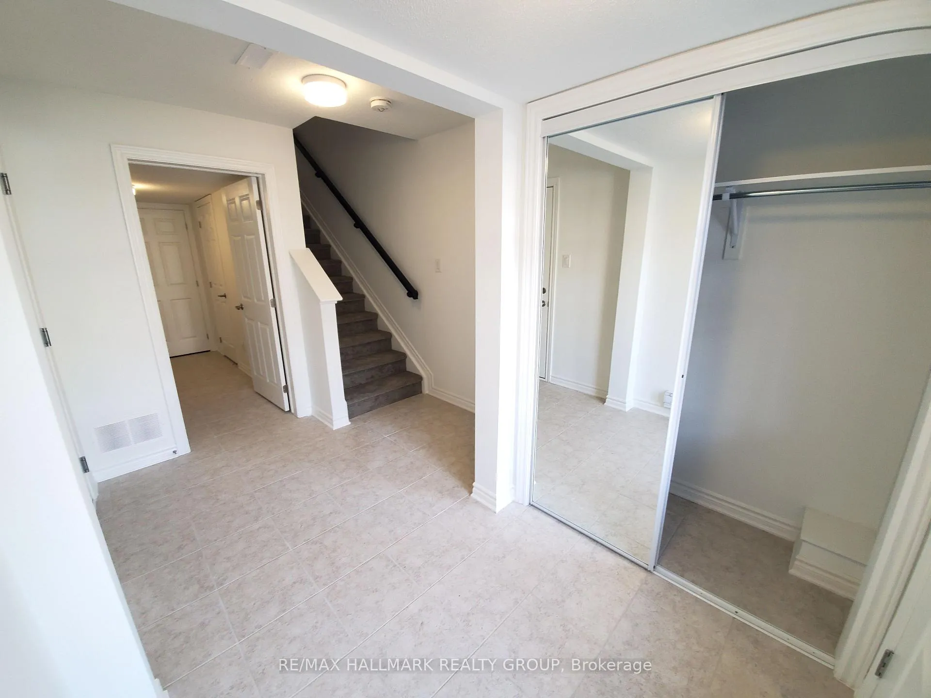 Photo 2 of 85 Ballinora Way, Ottawa, Stittsville (North) — HOMEH