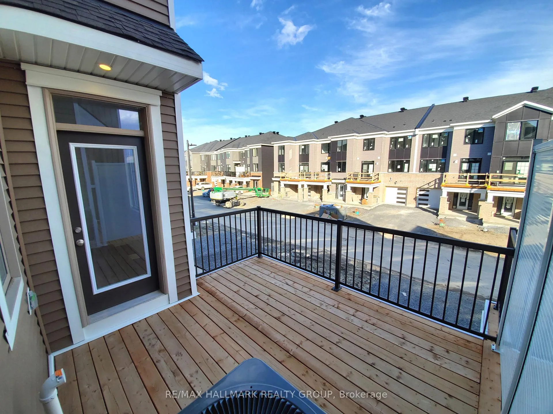 Photo 11 of 85 Ballinora Way, Ottawa, Stittsville (North) — HOMEH