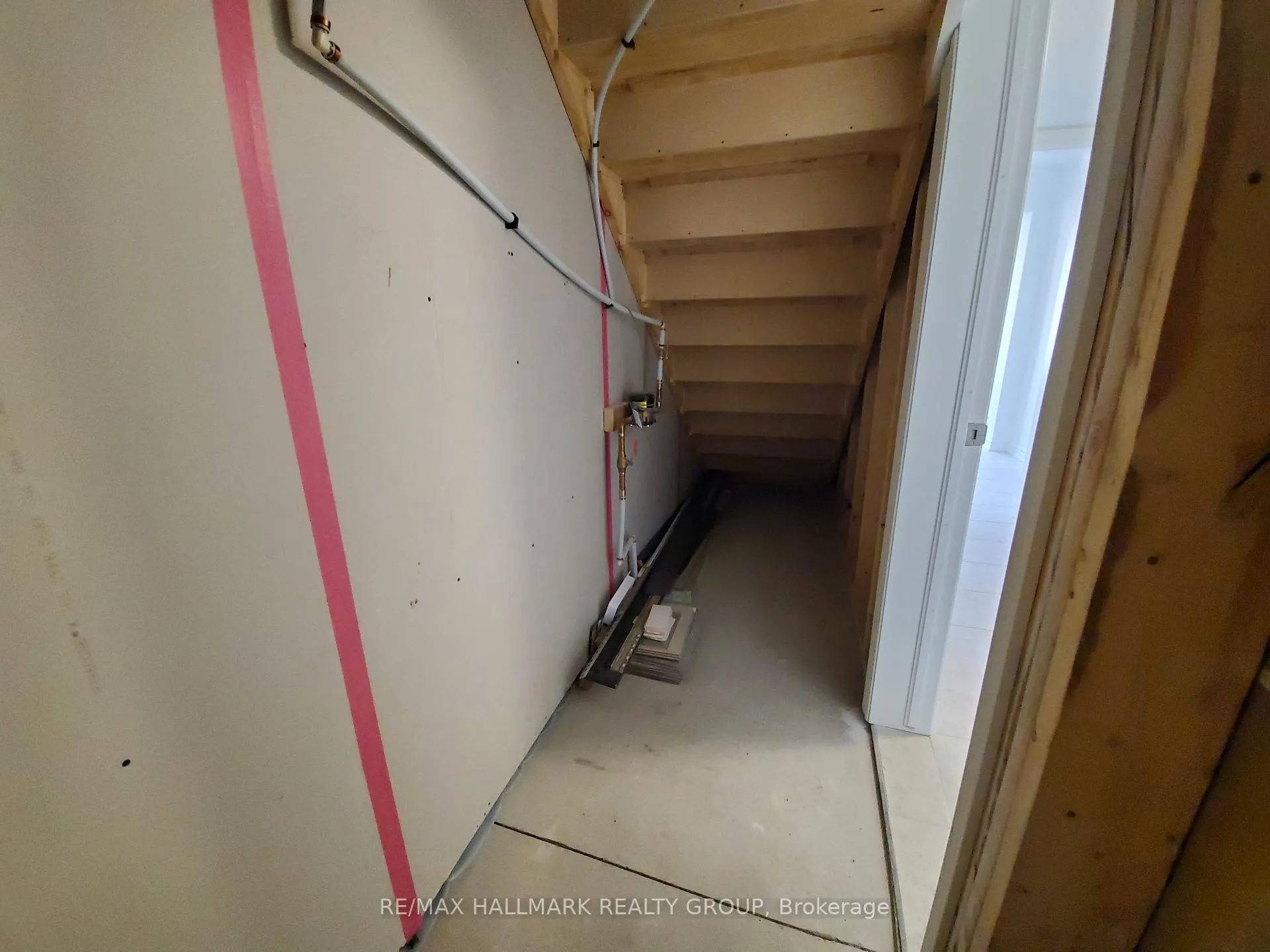 Photo 20 of 85 Ballinora Way, Ottawa, Stittsville (North) — HOMEH