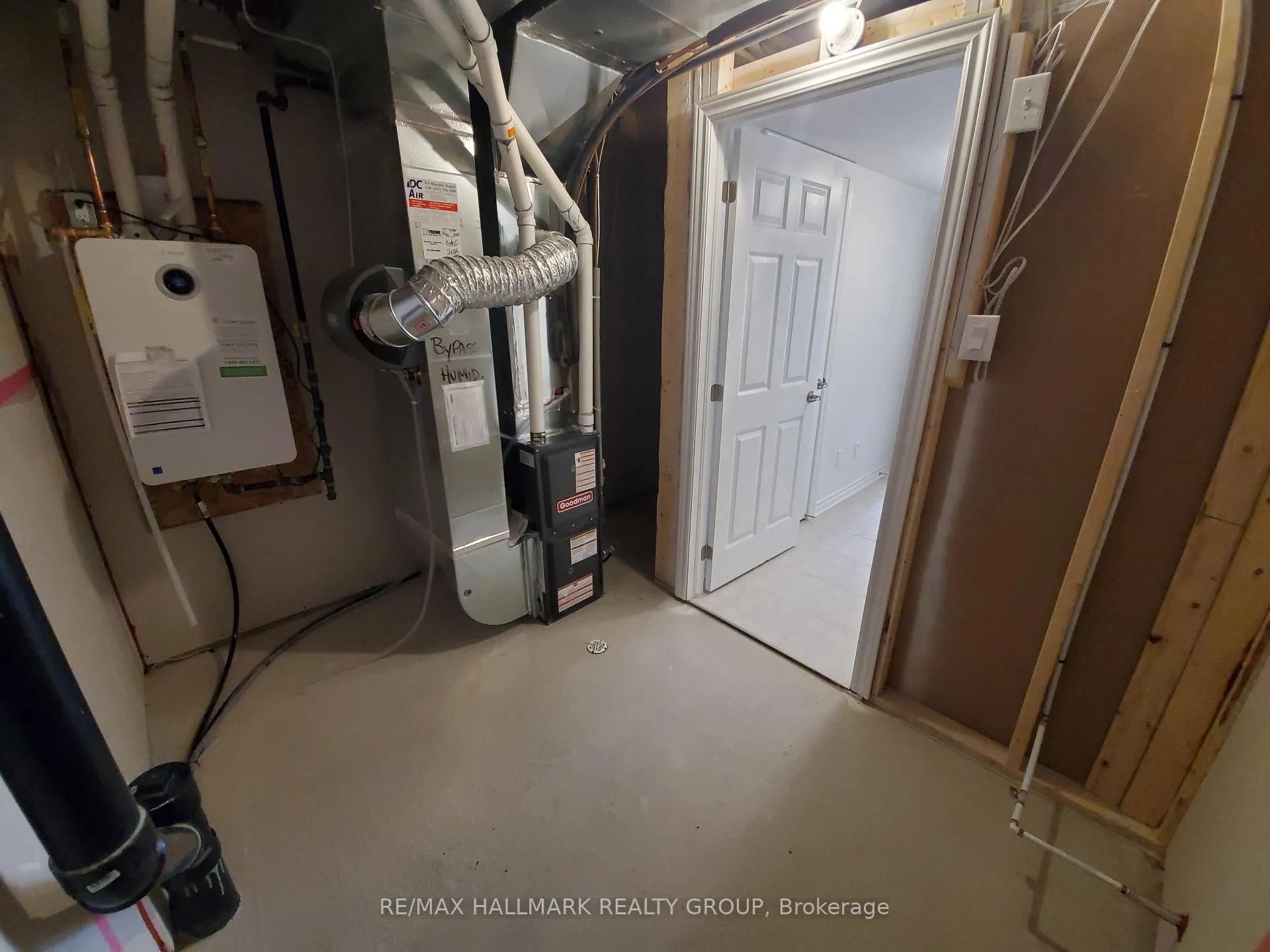 Photo 21 of 85 Ballinora Way, Ottawa, Stittsville (North) — HOMEH
