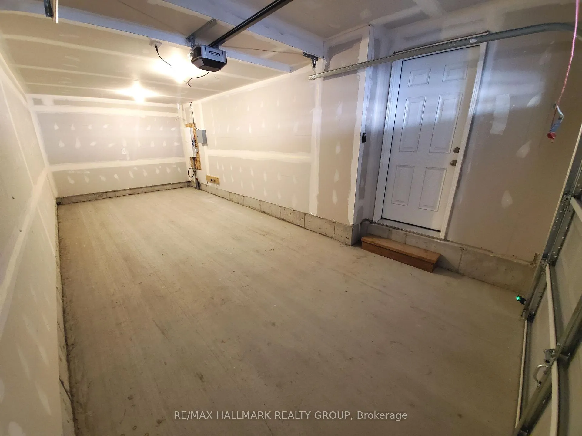 Photo 22 of 85 Ballinora Way, Ottawa, Stittsville (North) — HOMEH