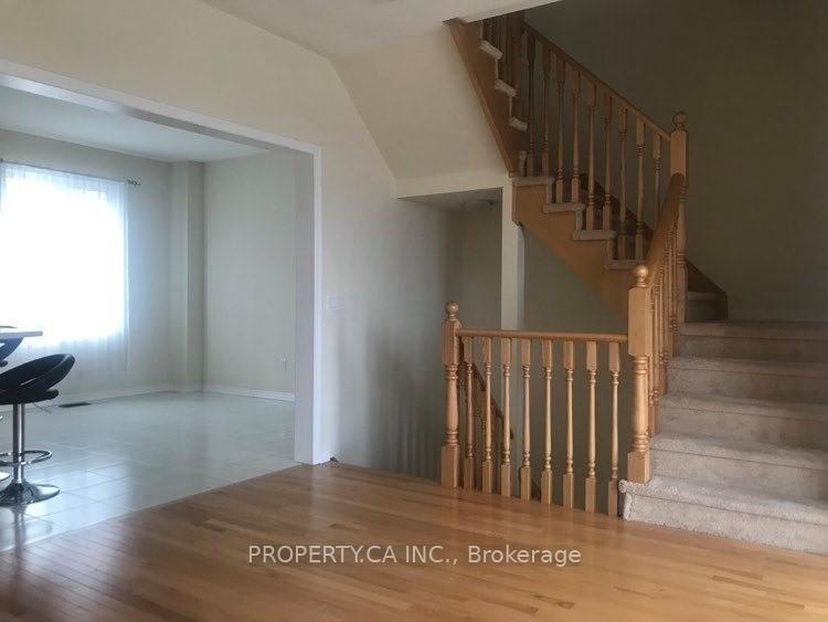 Photo 10 of 420 Dougall Avenue, Caledon, Rural Caledon — HOMEH