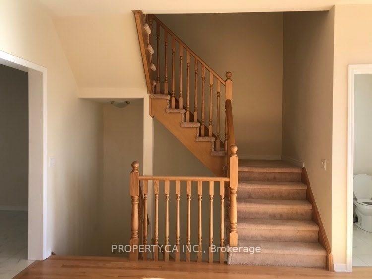 Photo 12 of 420 Dougall Avenue, Caledon, Rural Caledon — HOMEH
