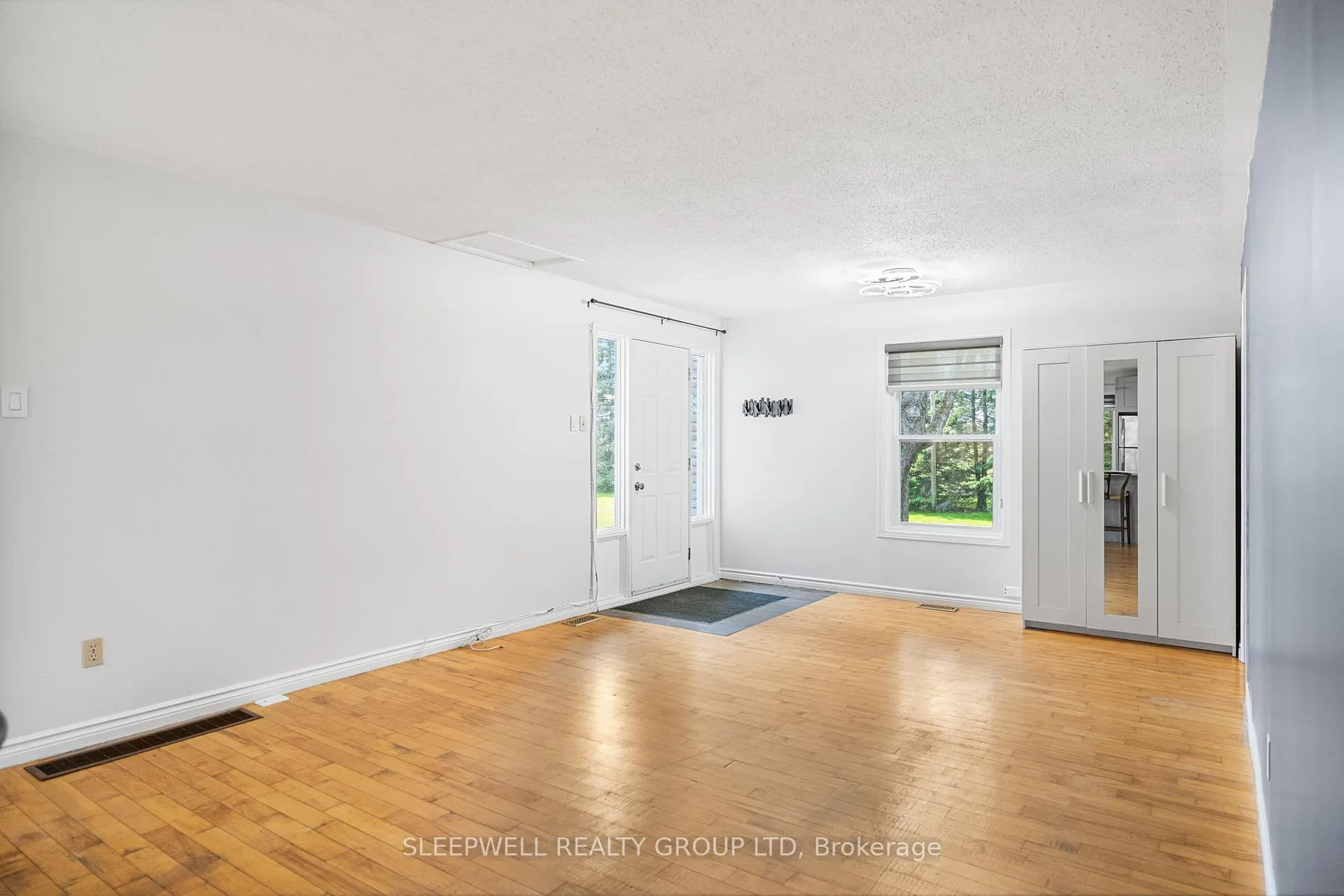 Photo 5 of 3529 Carp Road, Ottawa, Carp — HOMEH