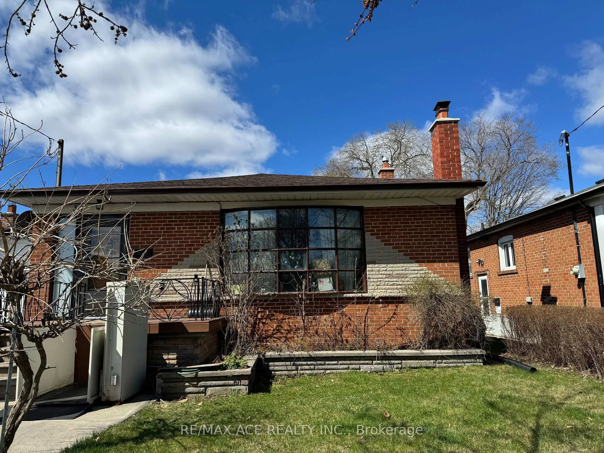 Front of Unit Bsmt, 30 Beacon Road