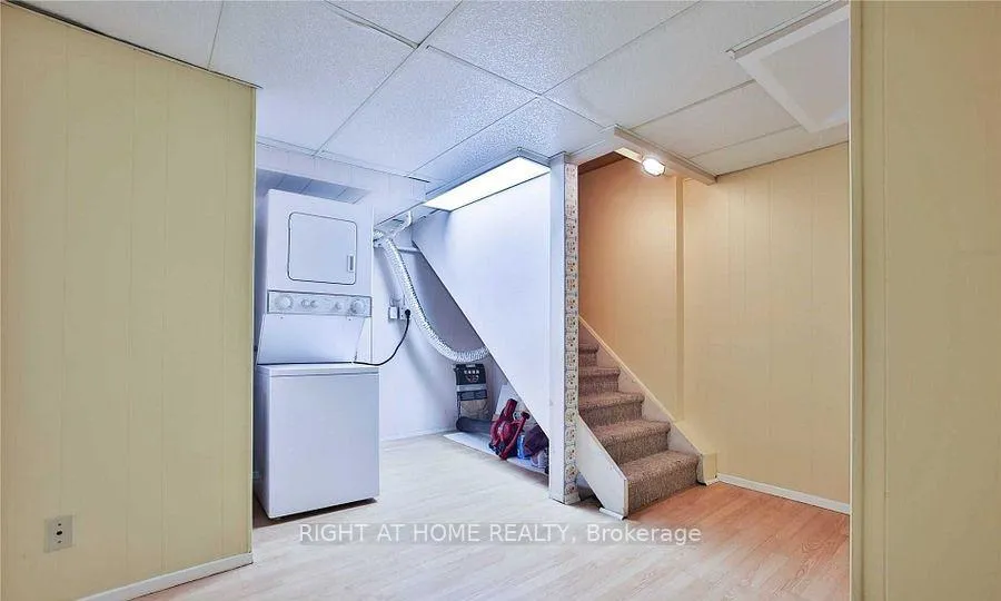 Photo 4 of Unit BASEMENT, 29 Holsworthy Crescent, Markham, German Mills — HOMEH