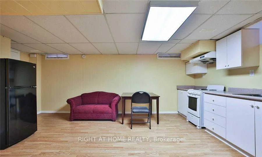 Photo 5 of Unit BASEMENT, 29 Holsworthy Crescent, Markham, German Mills — HOMEH