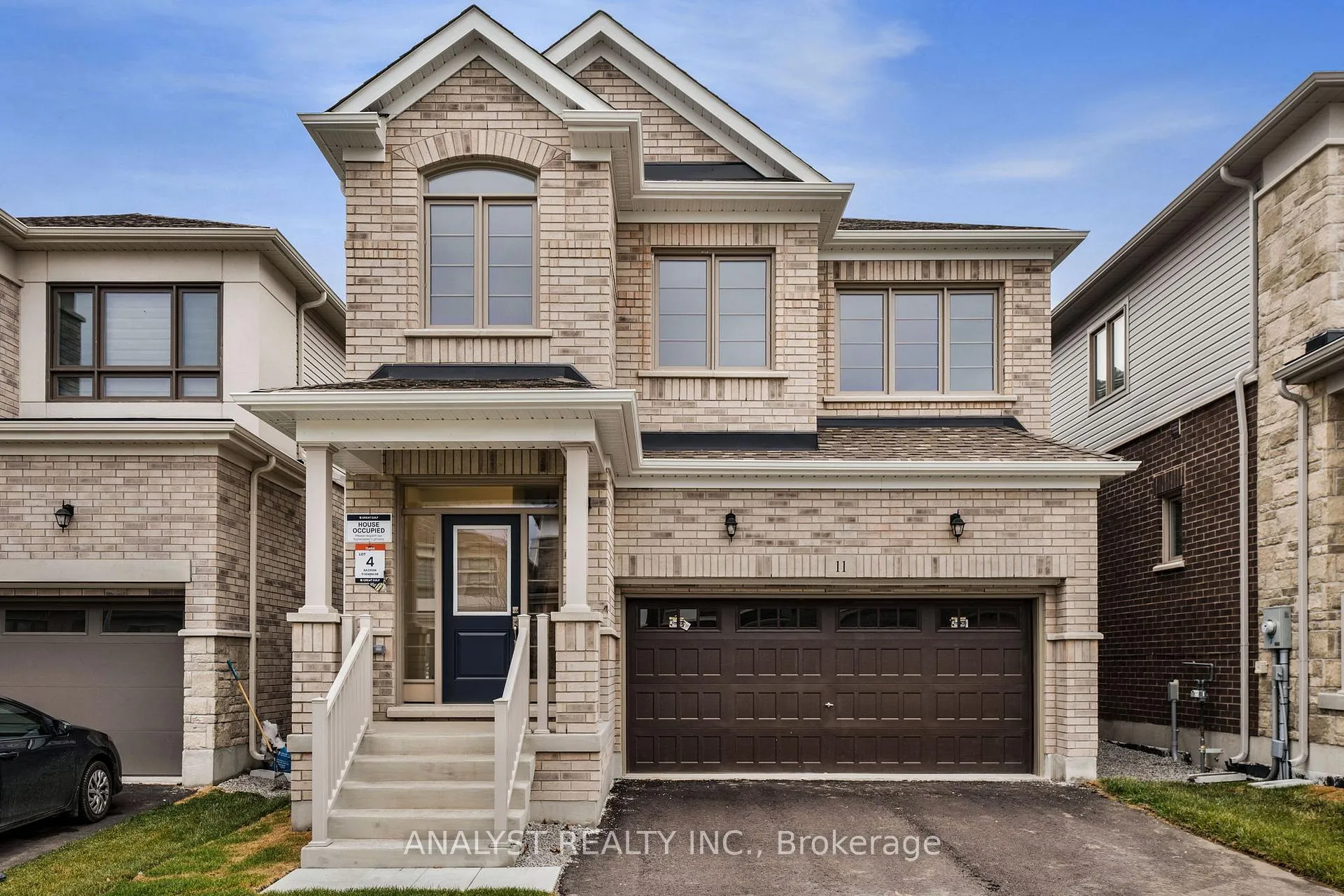 Photo 2 of 11 Gemini Drive, Barrie, Rural Barrie Southeast — HOMEH