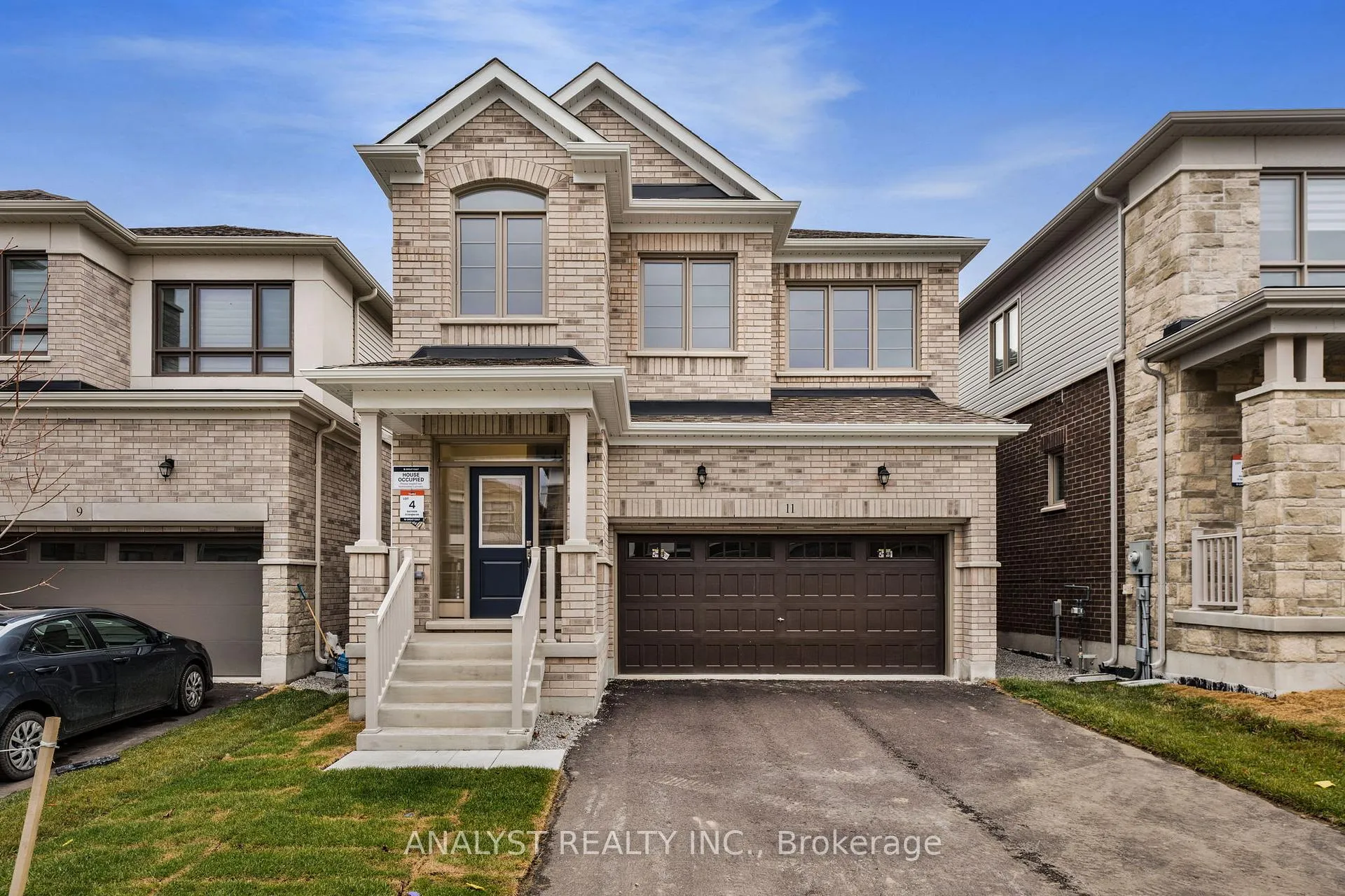 Photo 3 of 11 Gemini Drive, Barrie, Rural Barrie Southeast — HOMEH