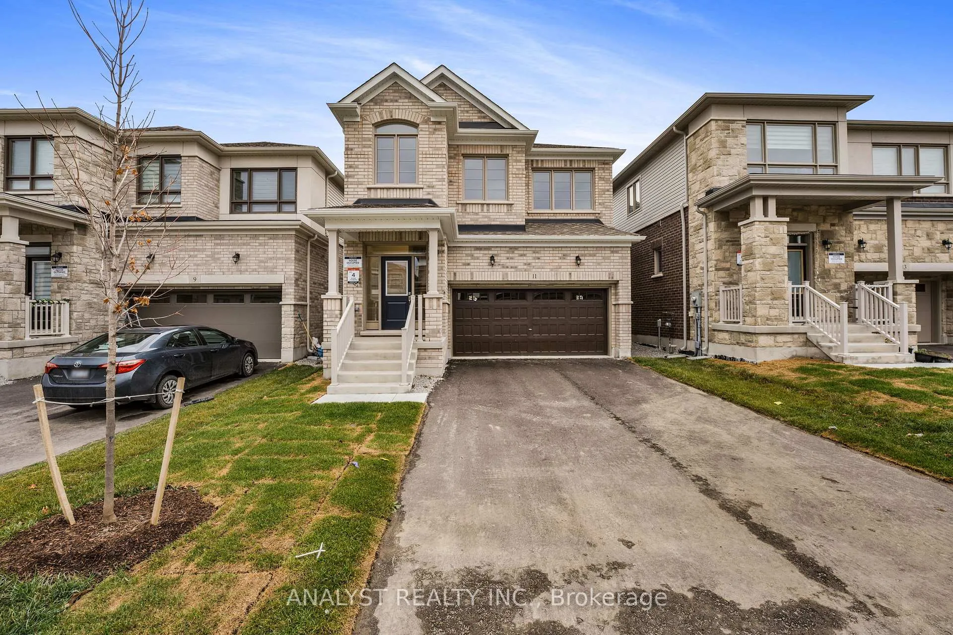 Photo 4 of 11 Gemini Drive, Barrie, Rural Barrie Southeast — HOMEH