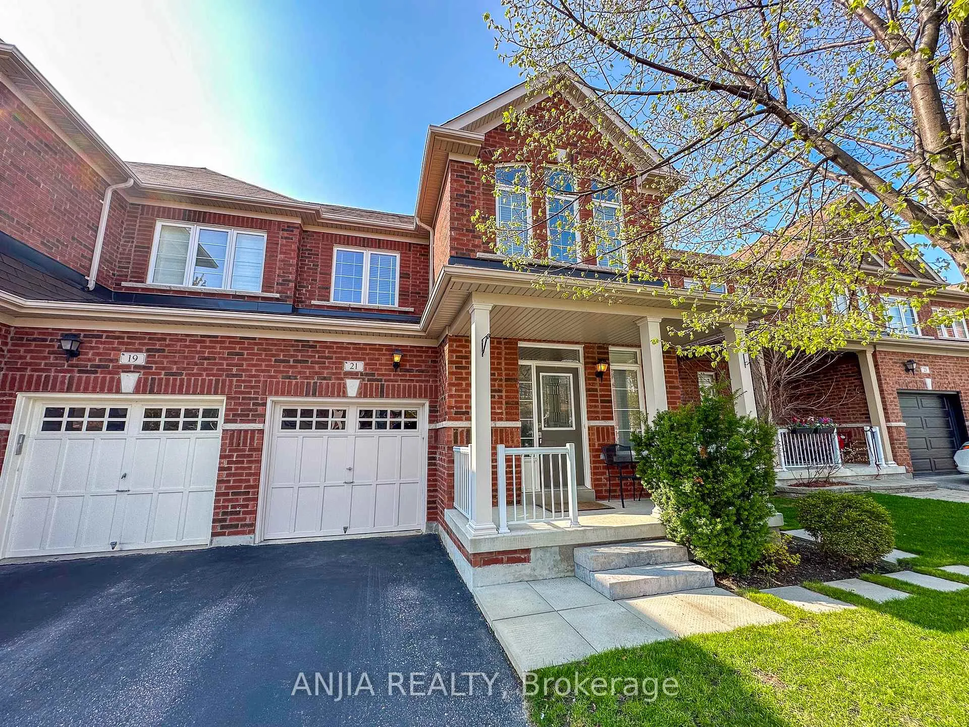 Front of 21 Fitzroy Avenue