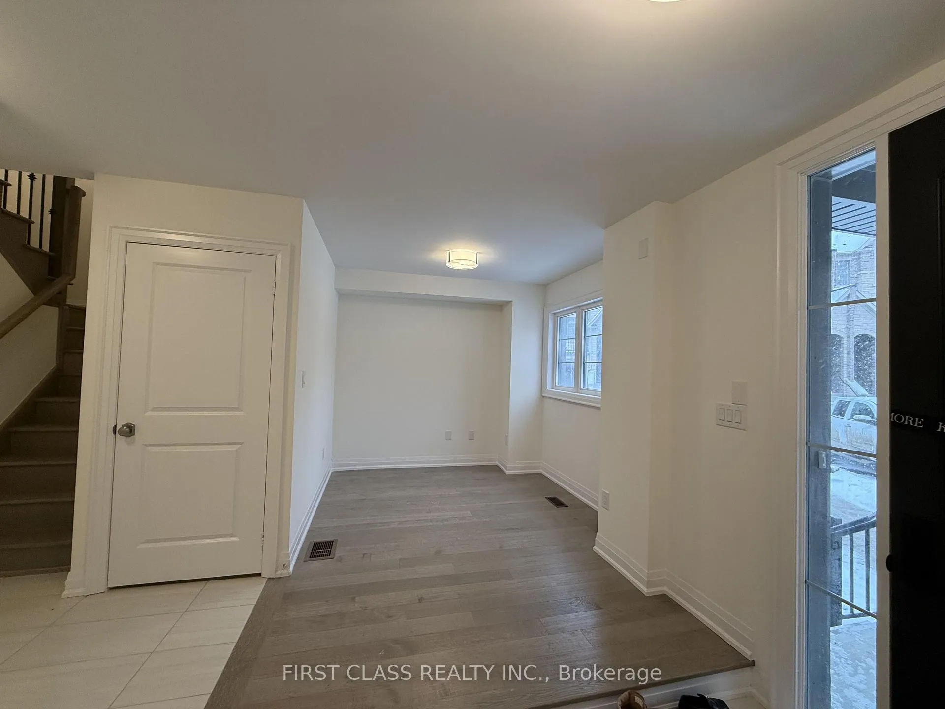 Photo 3 of 28 Gardeners Lane, Markham, Angus Glen — HOMEH
