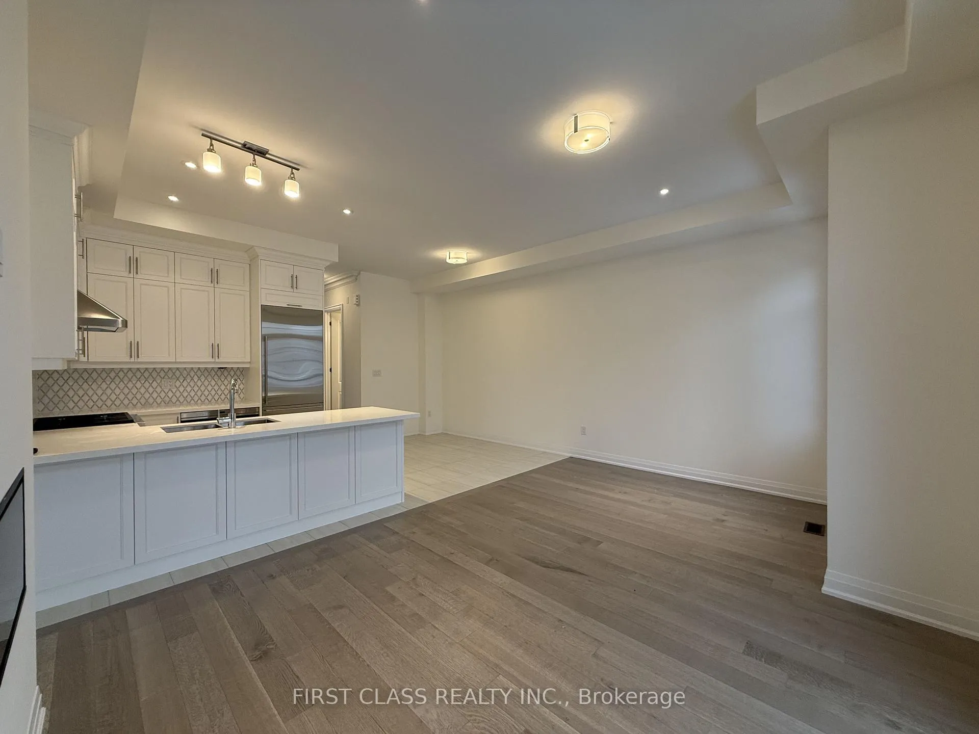 Photo 10 of 28 Gardeners Lane, Markham, Angus Glen — HOMEH