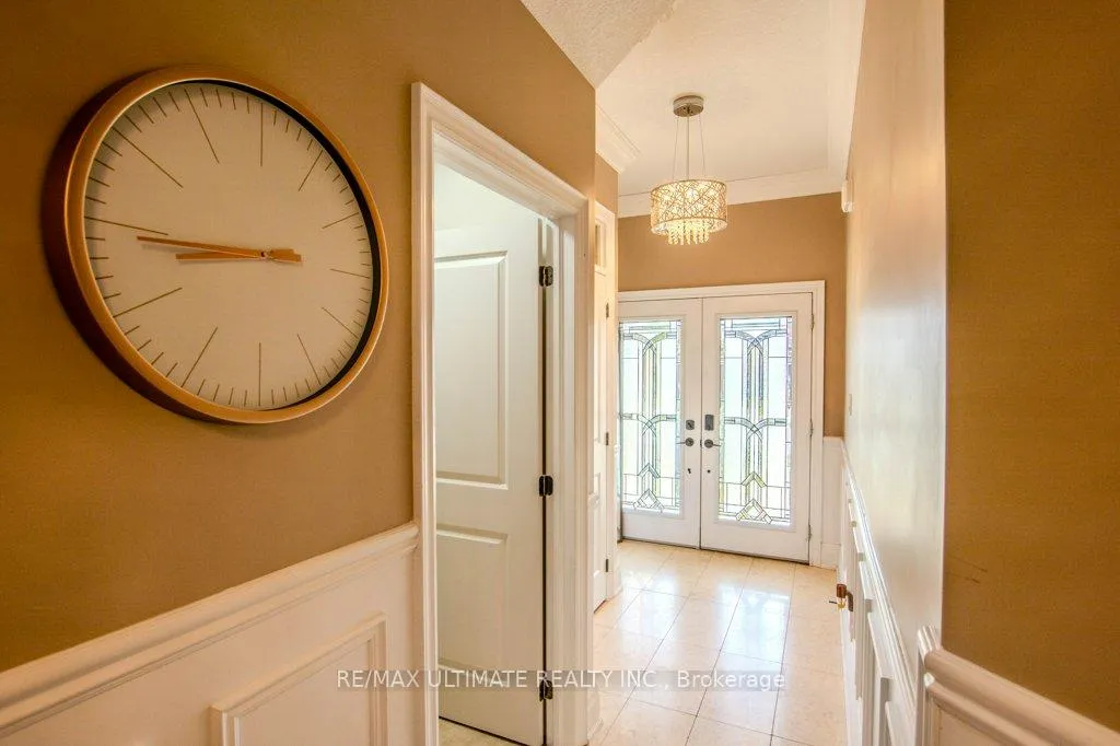 Photo 6 of Unit Upper, 38 Catherine Drive, Barrie, Painswick South — HOMEH