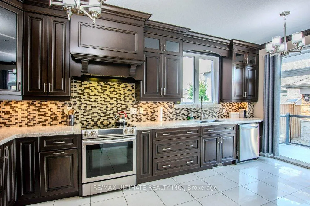 Photo 12 of Unit Upper, 38 Catherine Drive, Barrie, Painswick South — HOMEH