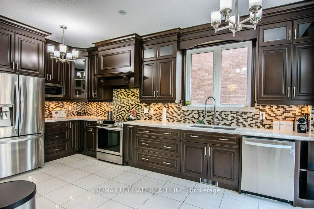 Photo 13 of Unit Upper, 38 Catherine Drive, Barrie, Painswick South — HOMEH
