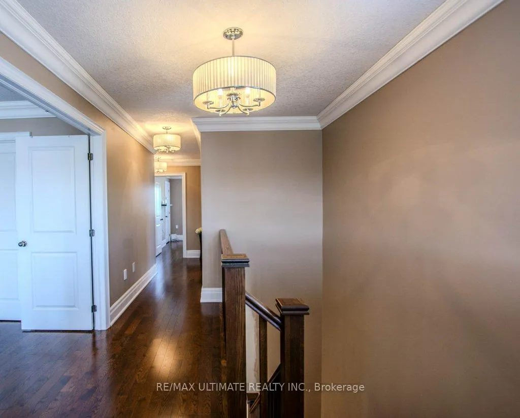 Photo 17 of Unit Upper, 38 Catherine Drive, Barrie, Painswick South — HOMEH