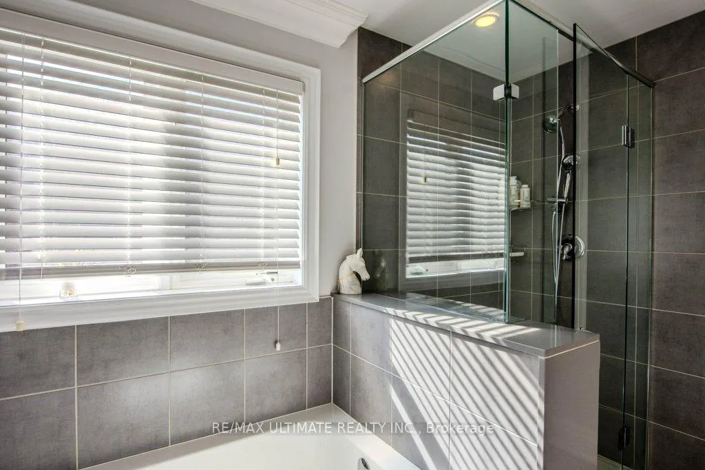Photo 25 of Unit Upper, 38 Catherine Drive, Barrie, Painswick South — HOMEH