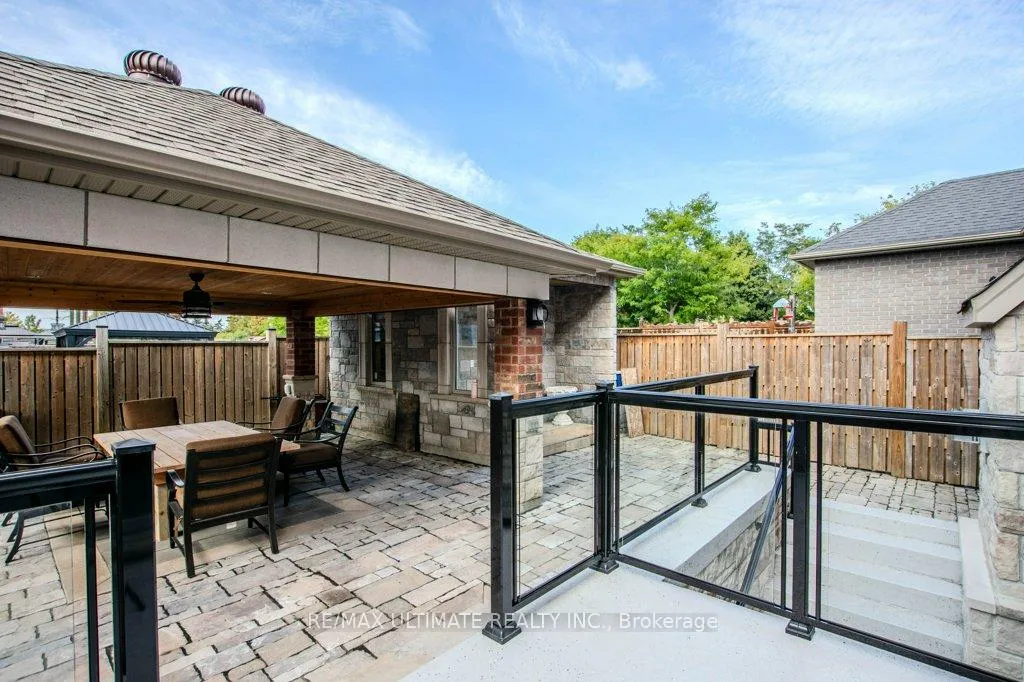 Photo 40 of Unit Upper, 38 Catherine Drive, Barrie, Painswick South — HOMEH