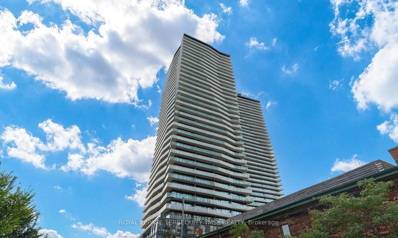 Front of Unit 3604, 390 Cherry Street