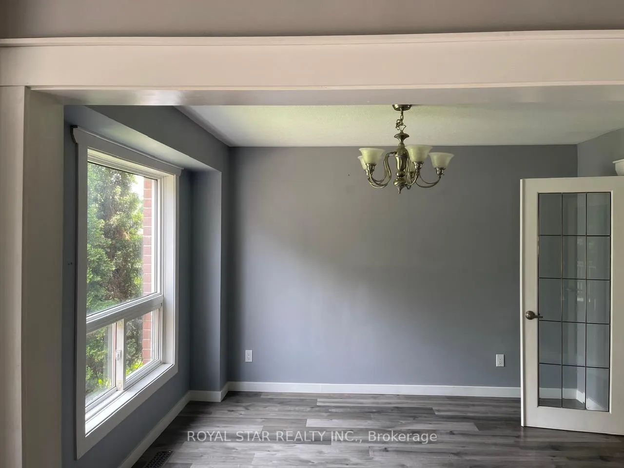 Photo 7 of 563 Park Avenue, Shelburne — HOMEH