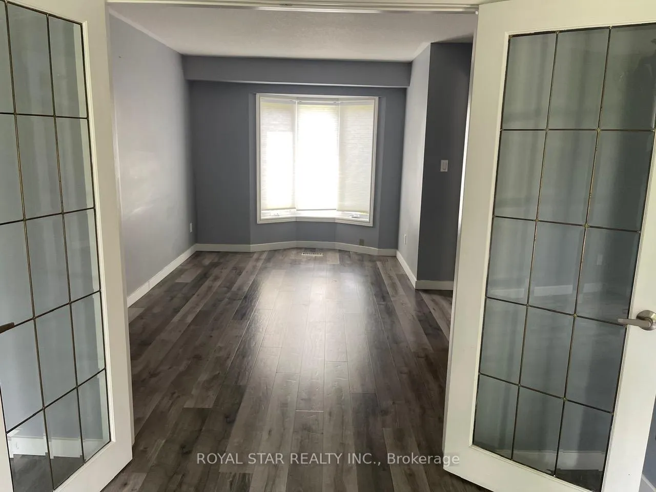 Photo 8 of 563 Park Avenue, Shelburne — HOMEH