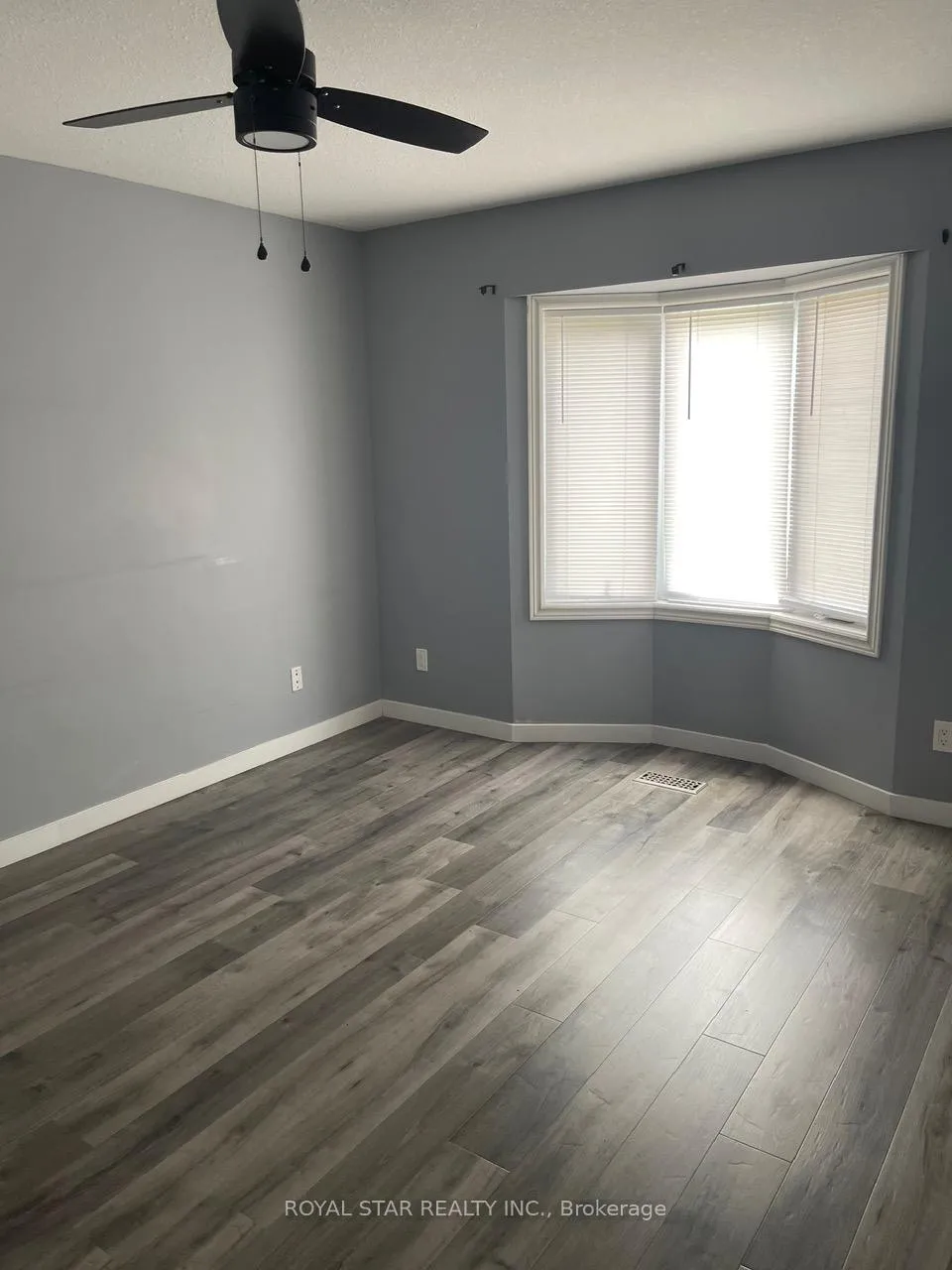 Photo 22 of 563 Park Avenue, Shelburne — HOMEH