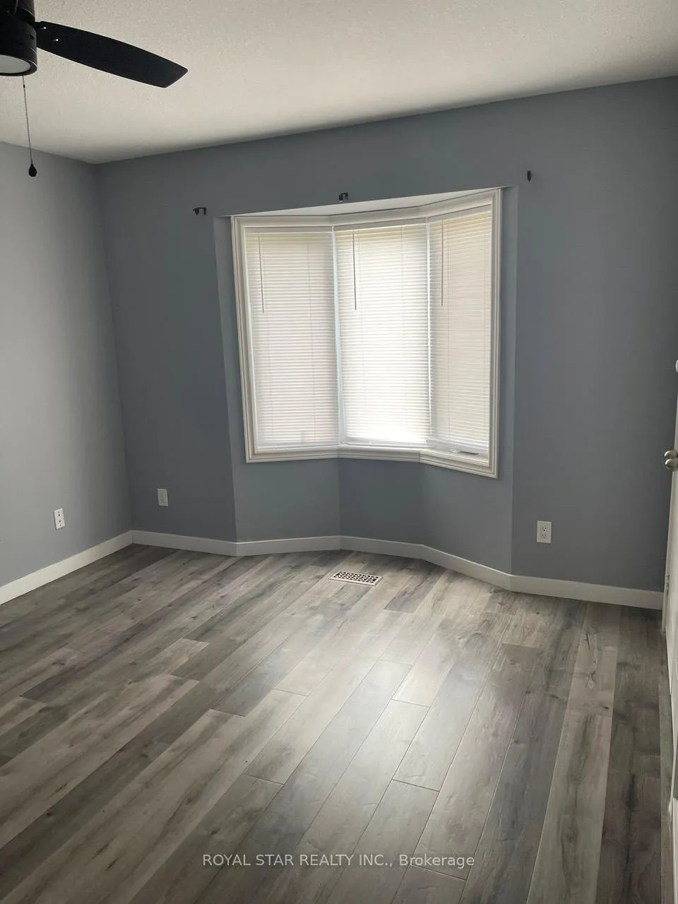 Photo 23 of 563 Park Avenue, Shelburne — HOMEH