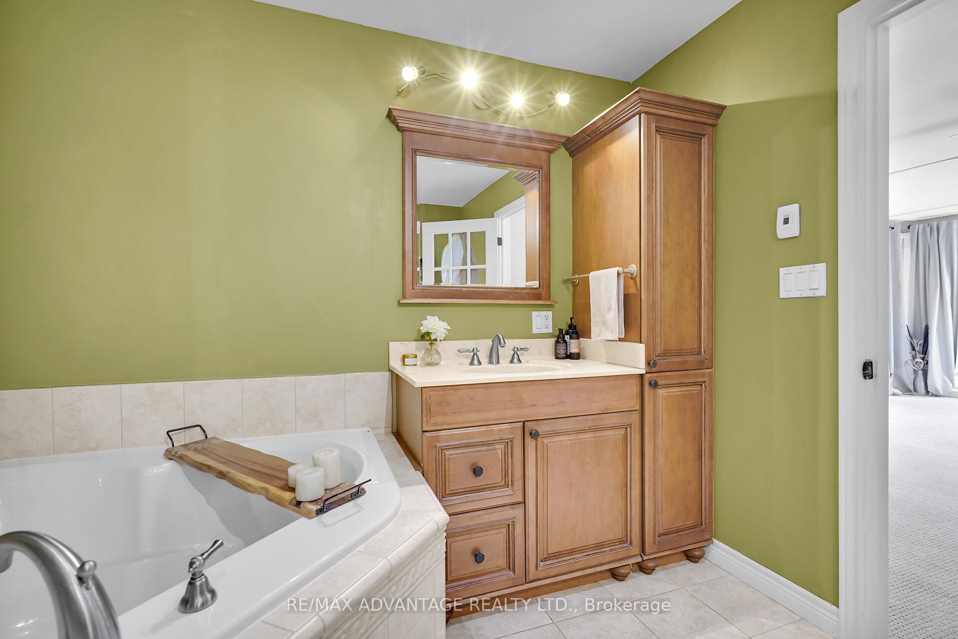 Photo 18 of 64 Crescent Avenue, Central Elgin, Lynhurst — HOMEH