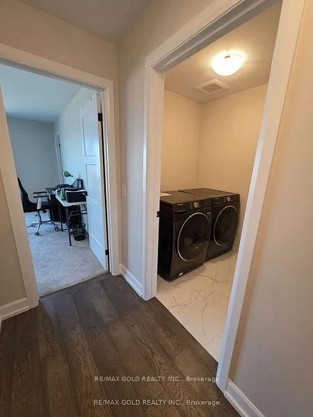 Photo 13 of 7154 Parsa Street, Niagara Falls, Brown — HOMEH
