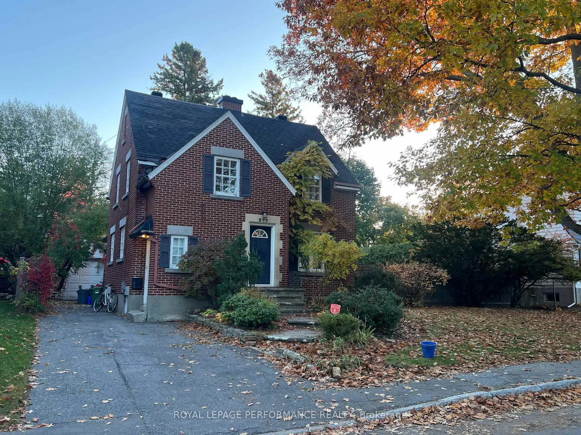 Photo 1 of 577 Mansfield Avenue S, Ottawa, McKellar Heights/Glabar Park — HOMEH