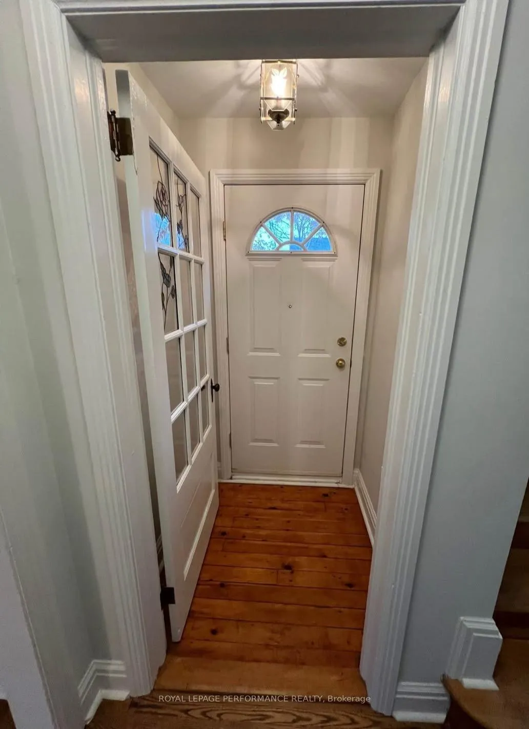 Photo 5 of 577 Mansfield Avenue S, Ottawa, McKellar Heights/Glabar Park — HOMEH